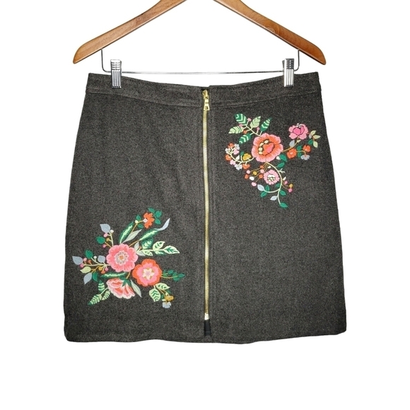 NWT LOFT Gray Floral Embroidered Wool Blend A-Line Zipper Front Skirt Size 10 - Picture 3 of 10